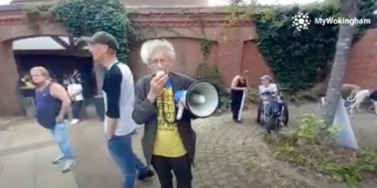 Piers Corbyn Filmed in Anti LGBTQ Rant Outside Drag Queen Story Hour Protests