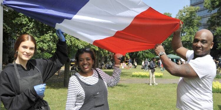 Hundreds of people say ‘Merci’ for Bastille celebrations